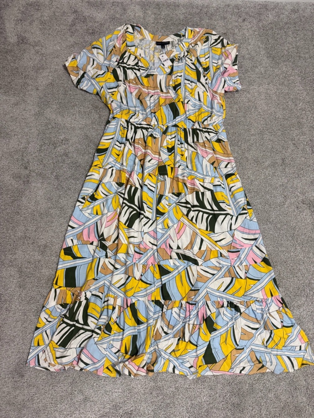 New Lane Brayant printed Elbow sleeve notch neck maxi dress